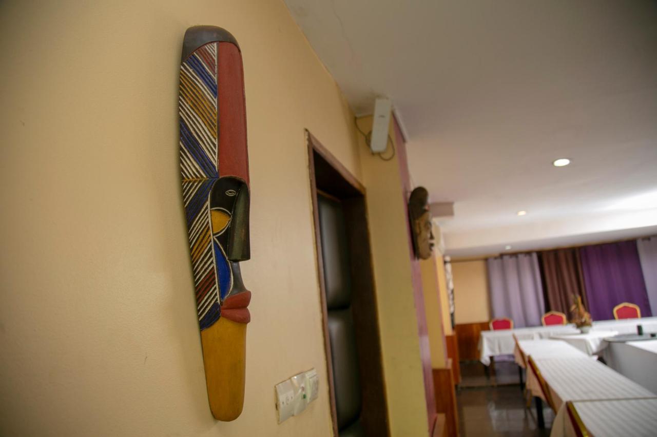 Yaahot Yaoundé Exterior foto